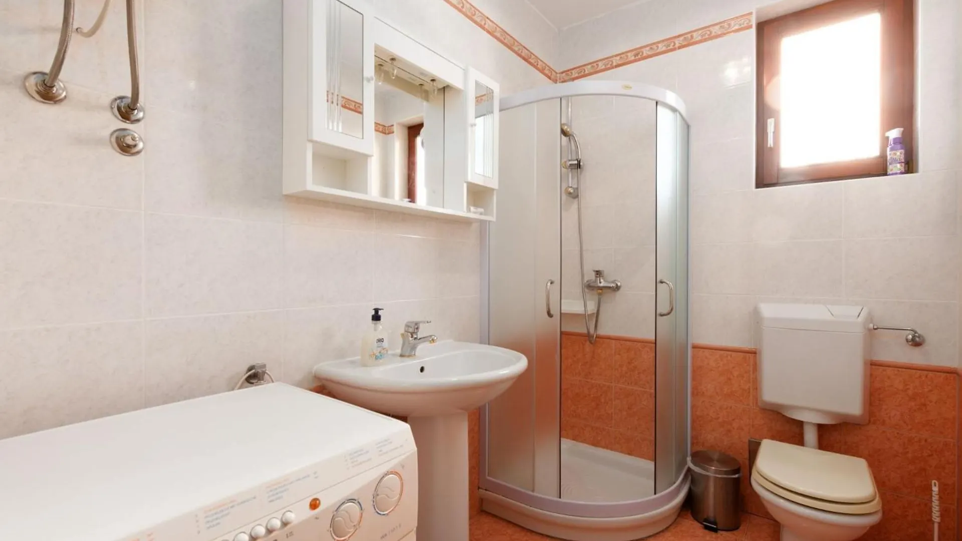 Cozy Icici Apartment With Sea View - Two Bedroom Apartment With Sea View